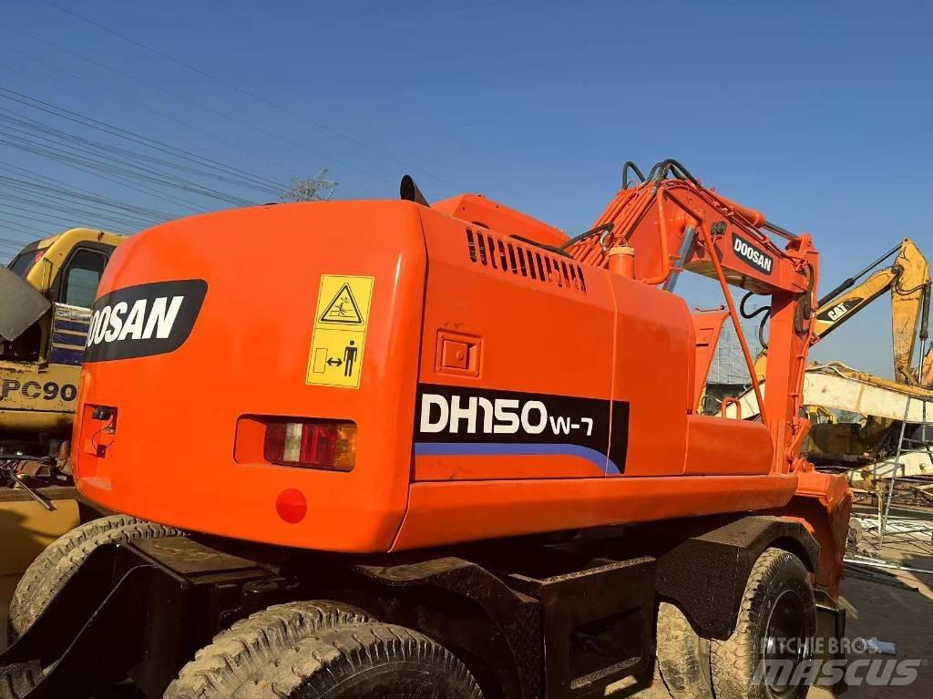 Doosan 150 W-7 Колесни екскаватори