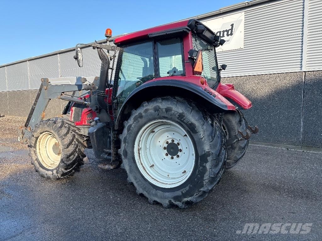 Valtra N 143 Трактори
