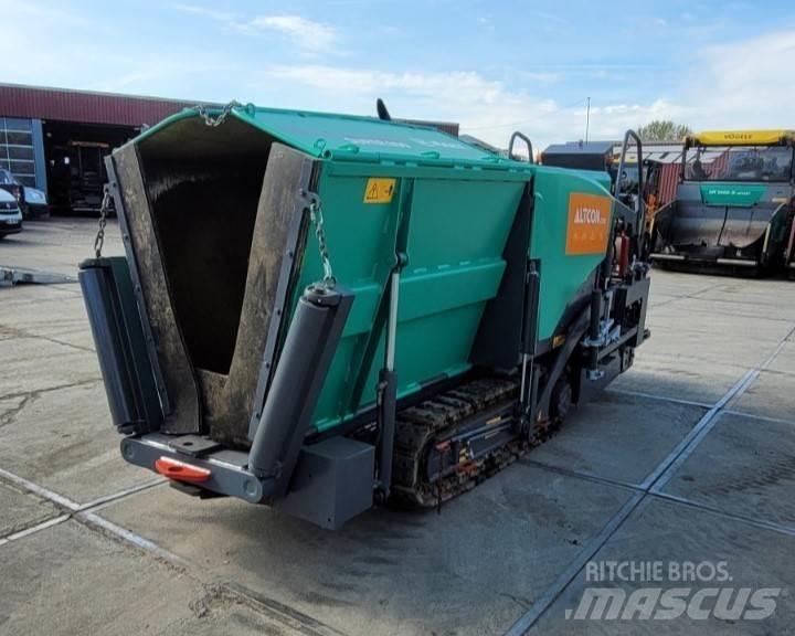 Vögele SUPER 800 Машини за асфалт