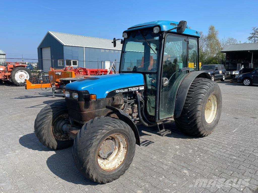 New Holland TN 90 F Трактори