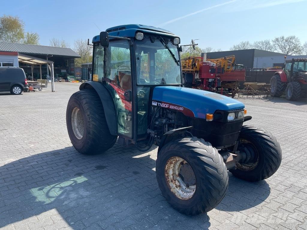 New Holland TN 90 F Трактори