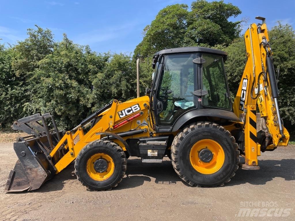 JCB 3 CX Товарач със заден ексватор