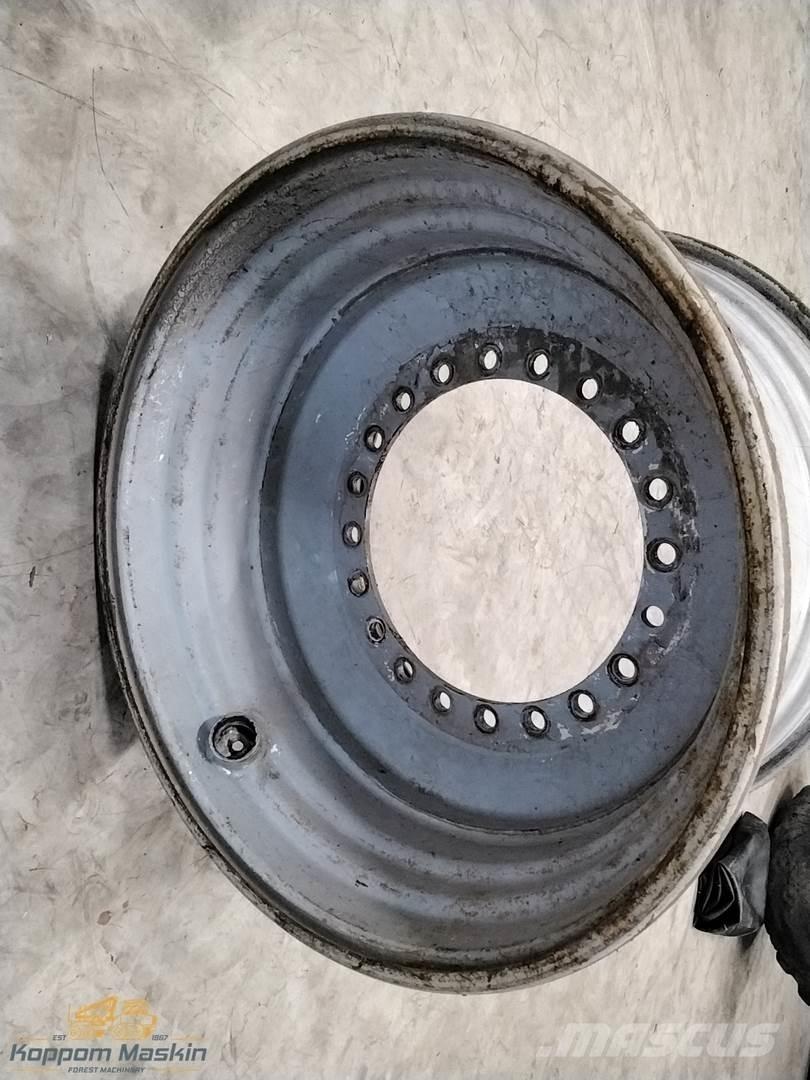 Valmet 941 20x34 Гуми