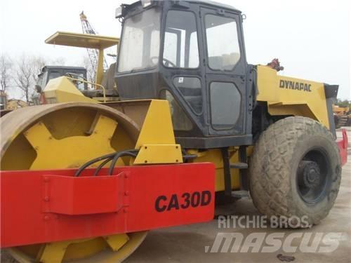 Dynapac CA30D Еднобарабанни ролки
