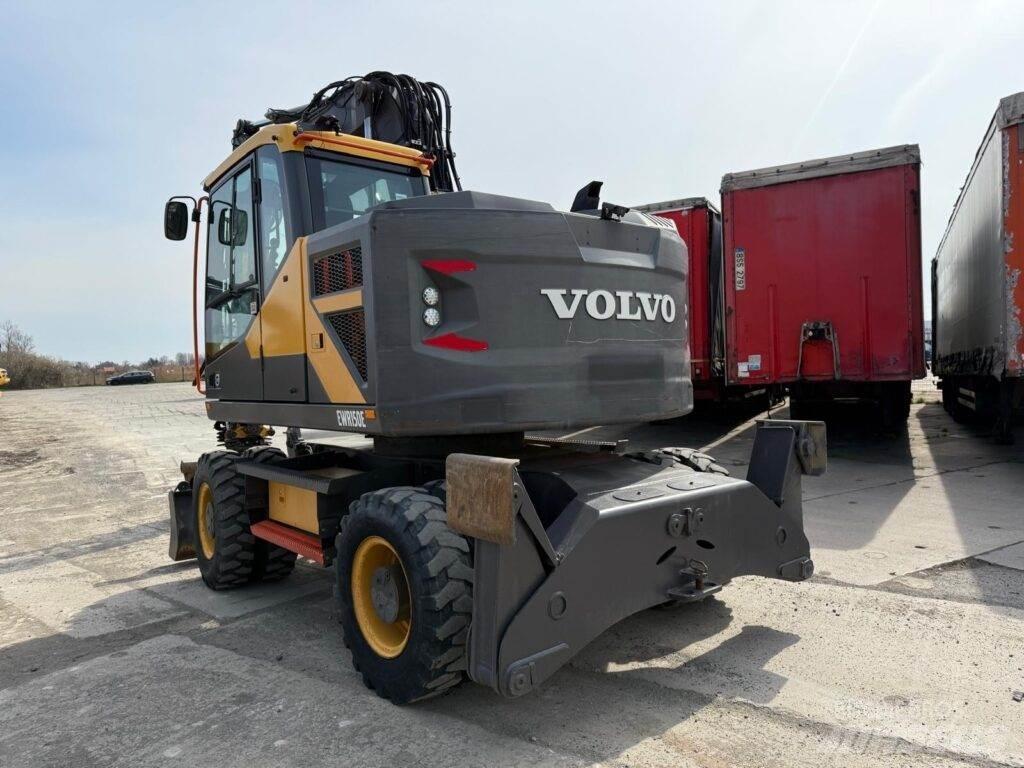 Volvo EWR150E Колесни екскаватори