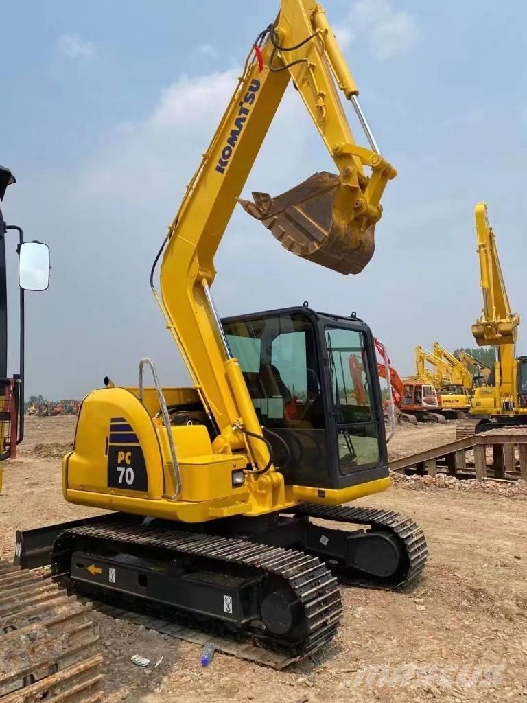 Komatsu PC 70 Средни екскаватори 7т - 12т