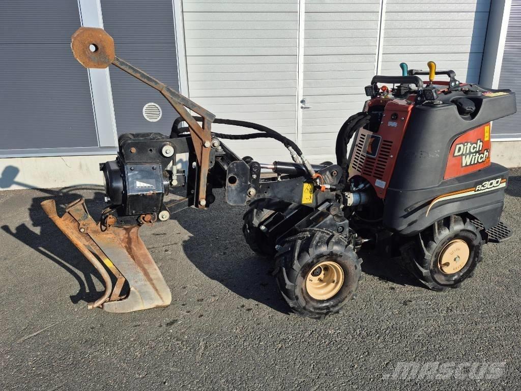 Ditch Witch R300 Изкопни машини