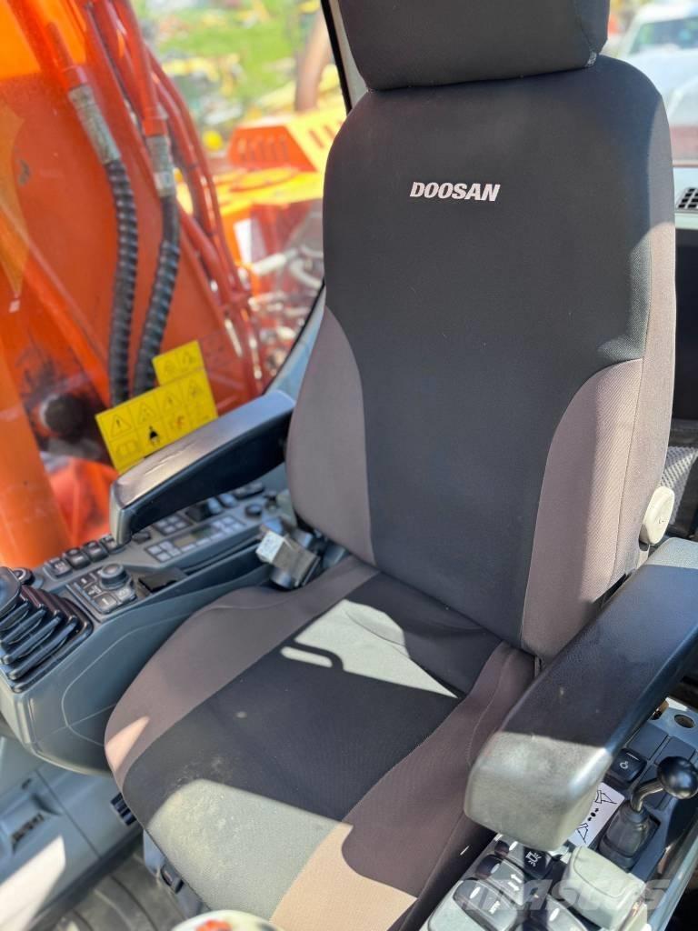 Doosan DX 140 W-3 Колесни екскаватори