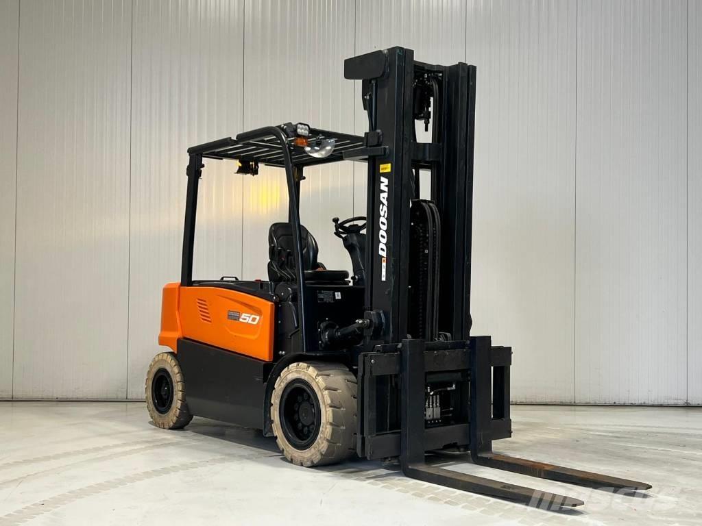 Doosan B50X-7 Електрически вилични кари-повдигачи