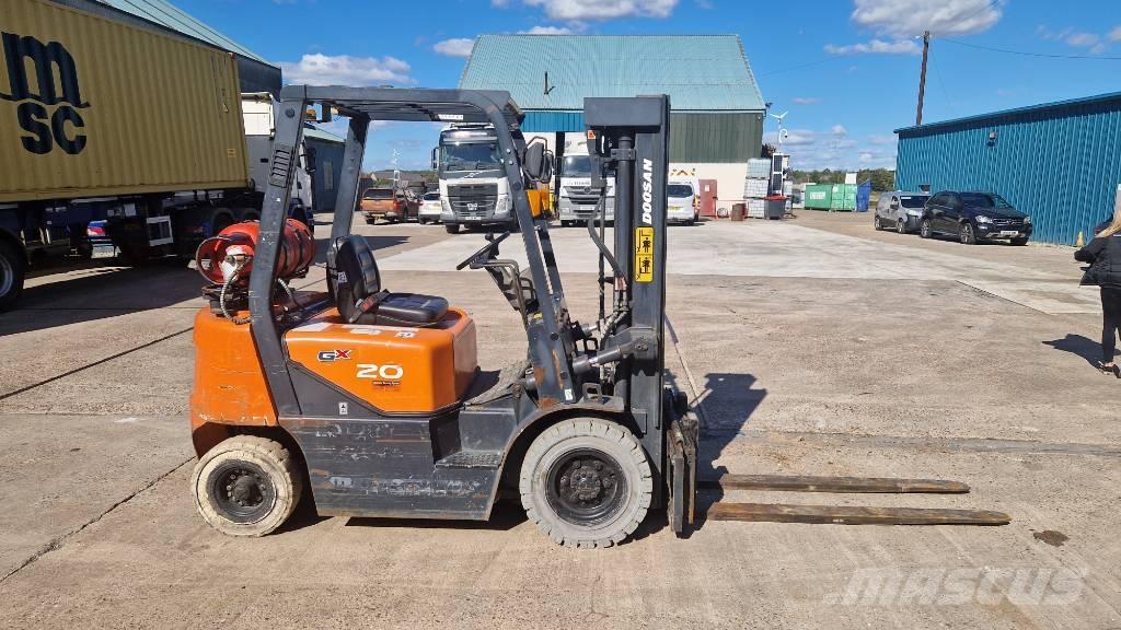 Doosan G 20 G Камиони с АГУ
