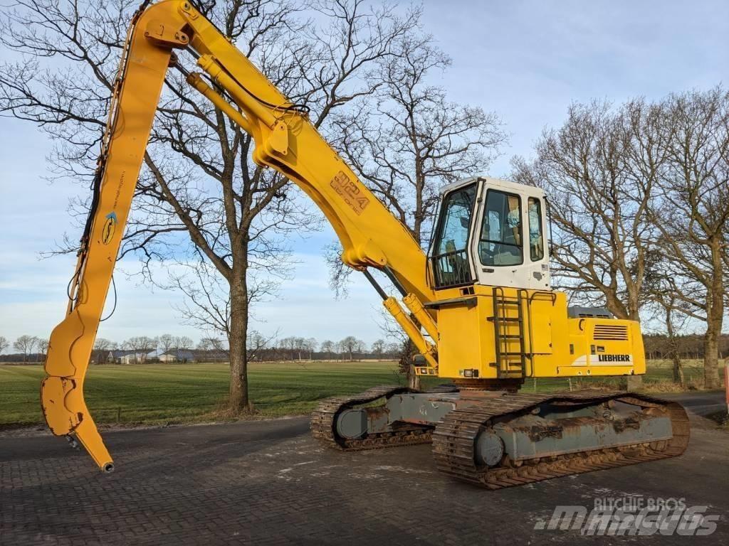 Liebherr 924 EW Оператори на отпадъци/индустрия
