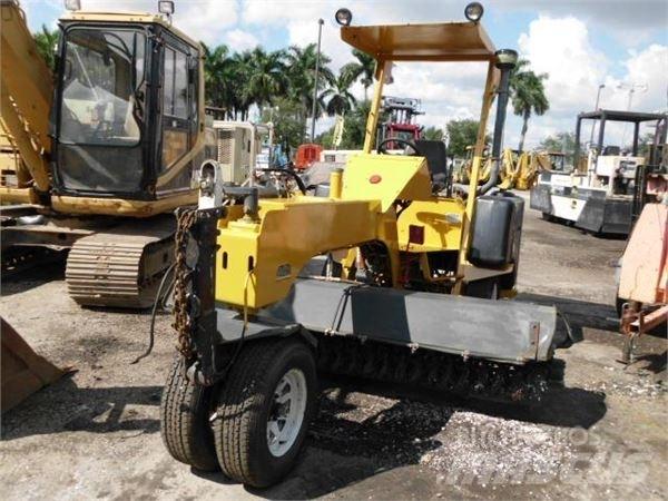 TERRAMITE TSS48 Автоматични метачки с четки