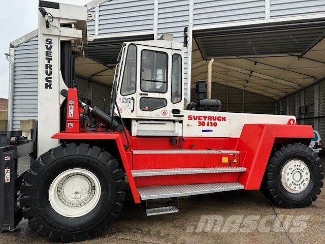 Svetruck 30120-46 Дизелови камиони
