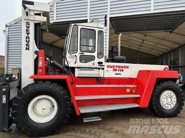 Svetruck 30120-46 Дизелови камиони