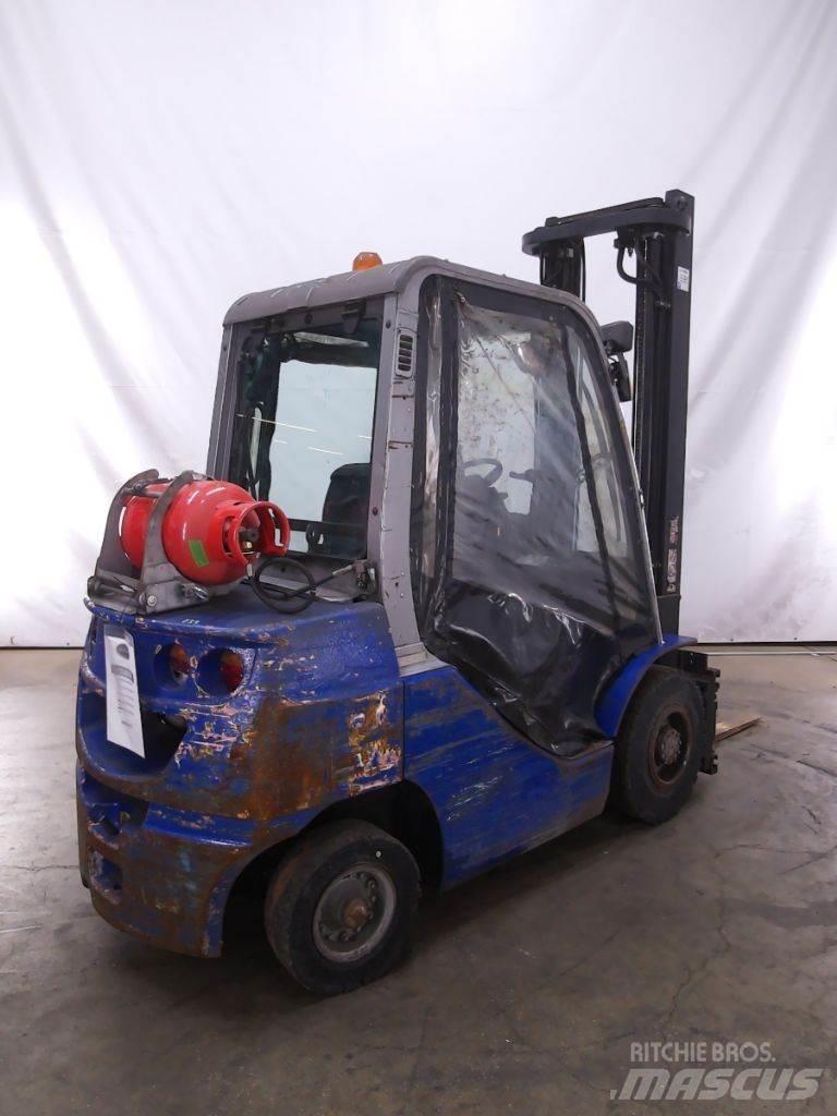 Cesab M325G Камиони с АГУ