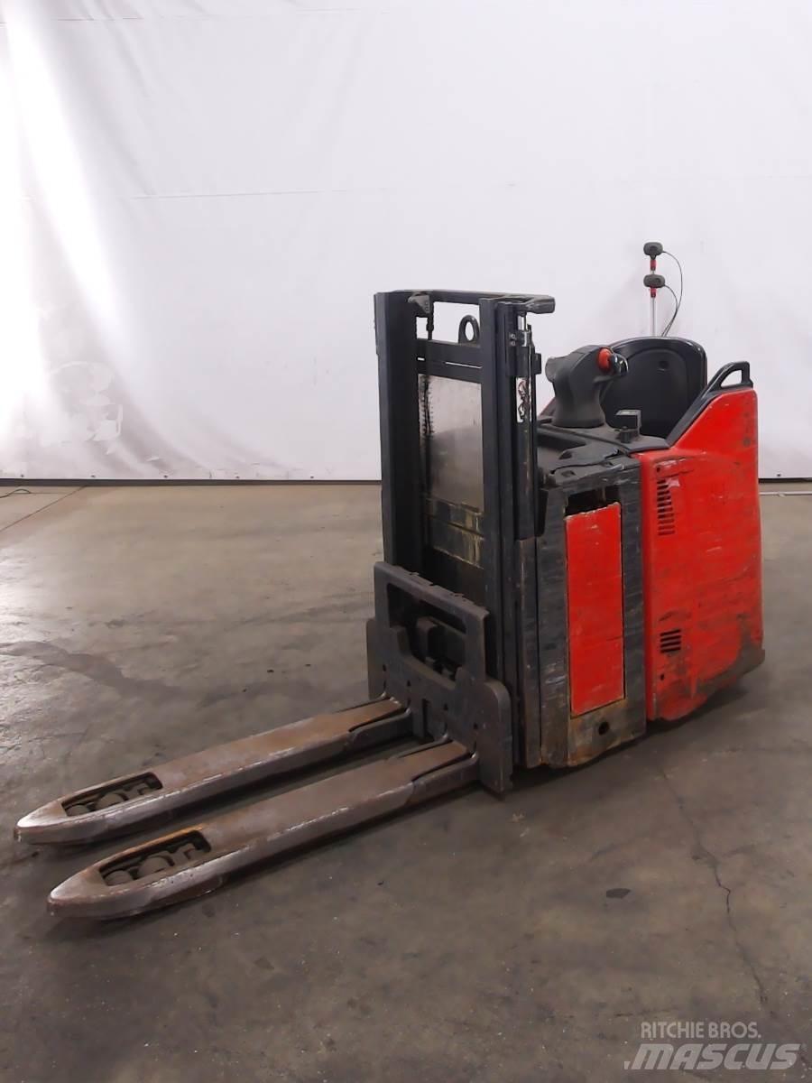 Linde D12P Колички високоповдигачи с теглич