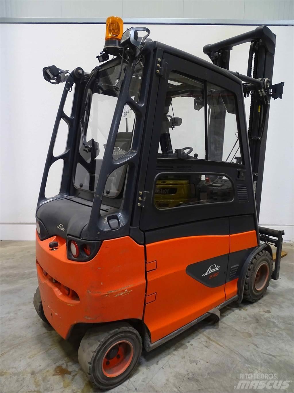 Linde E30 Електрически вилични кари-повдигачи