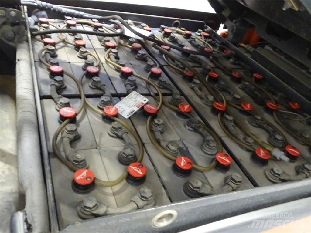 Linde E30HL Електрически вилични кари-повдигачи