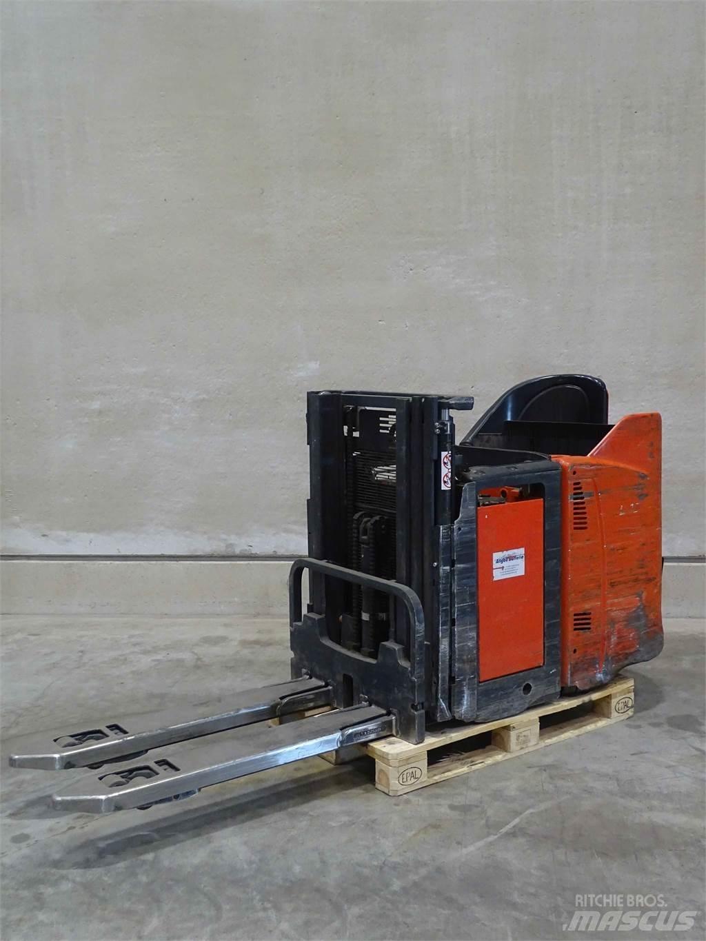 Linde L12LSP Колички високоповдигачи с теглич