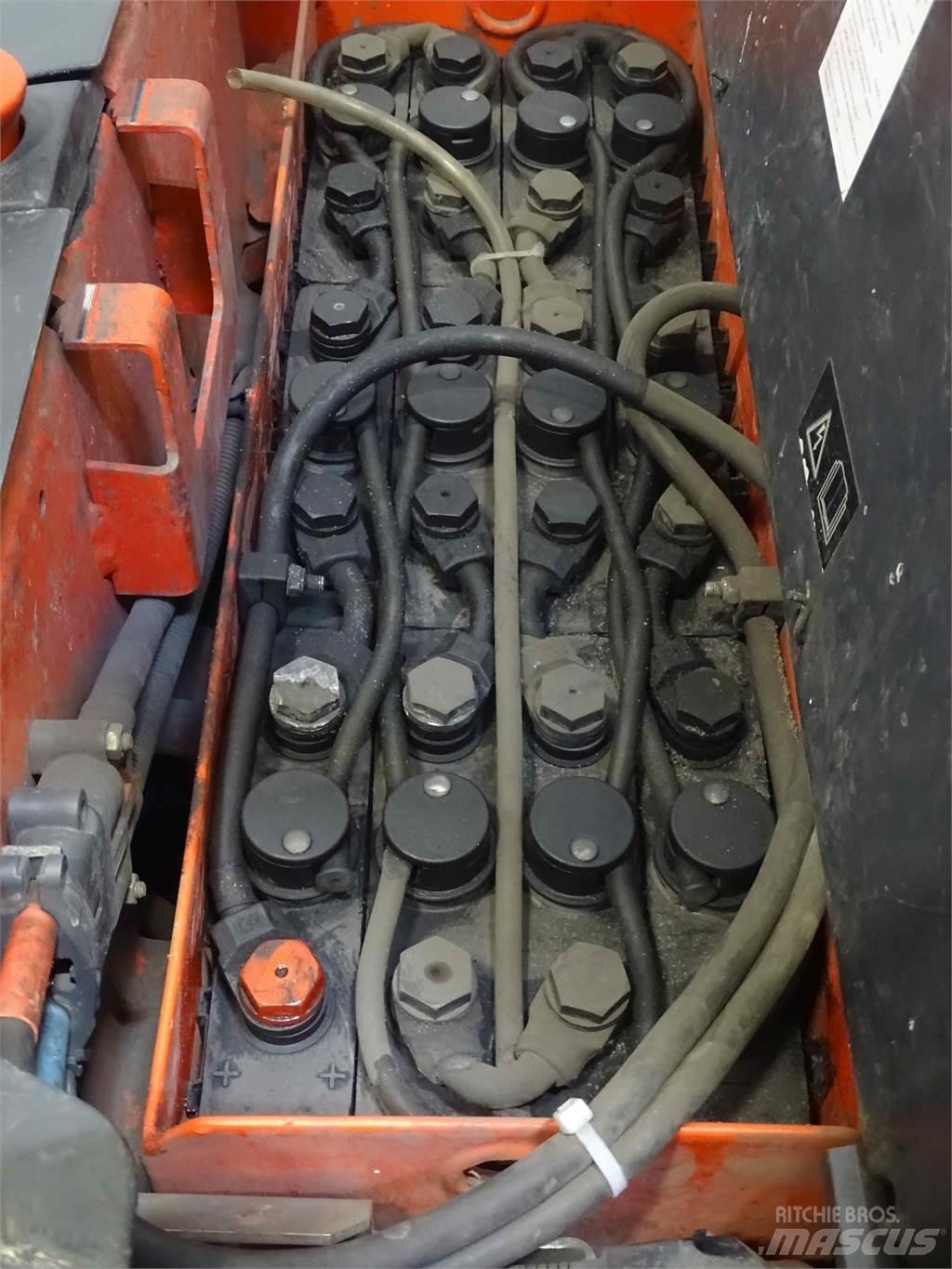 Linde L14AP Колички високоповдигачи с теглич