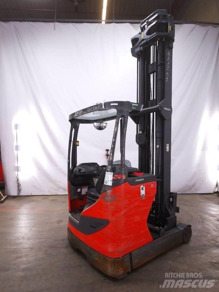 Linde R16HD-01 Ретрак/ Високоповдигач с изместване на вилката напред