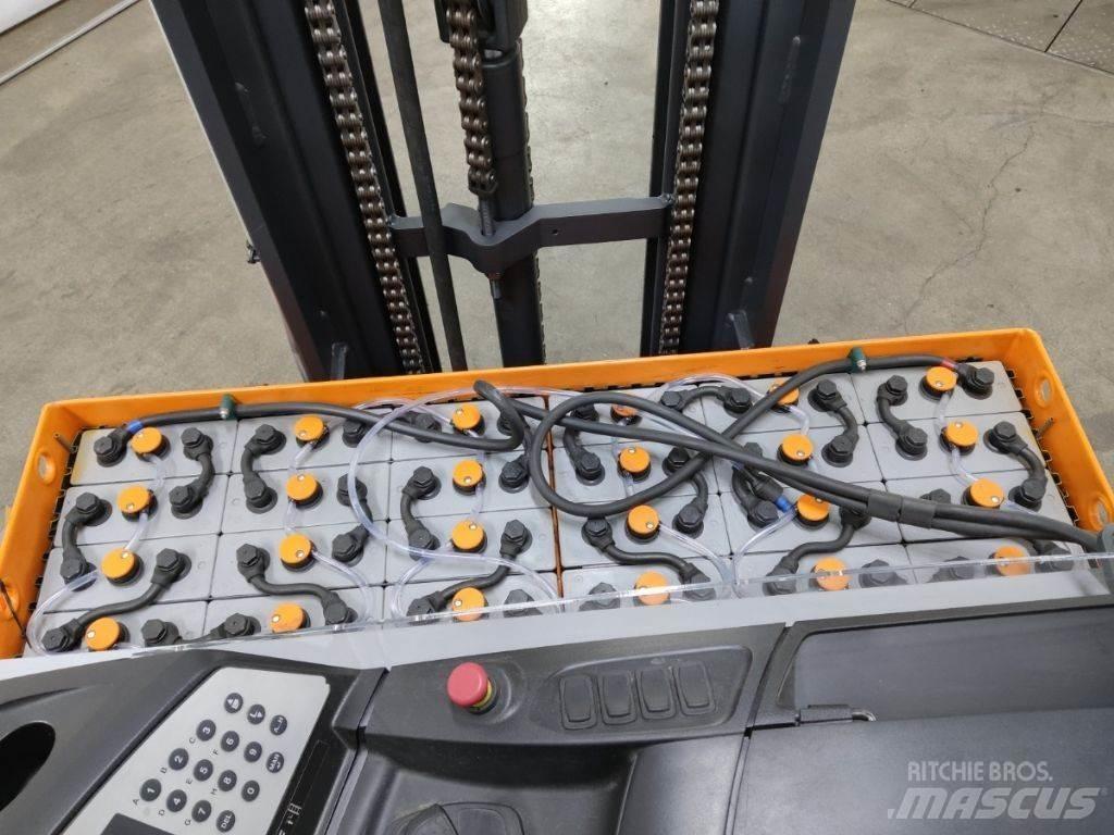 Still FM-X10 Ретрак/ Високоповдигач с изместване на вилката напред