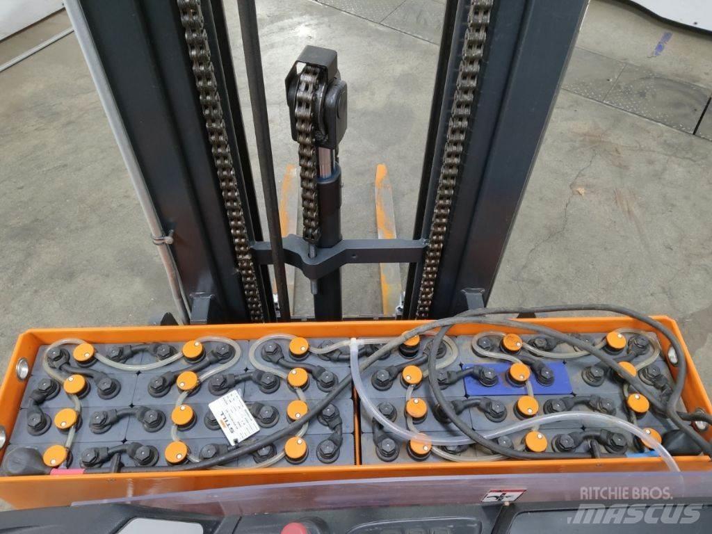 Still FM-X10 Ретрак/ Високоповдигач с изместване на вилката напред