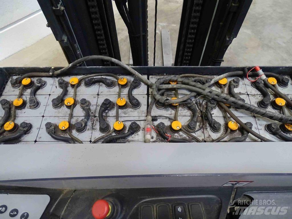Still FM-X14 Ретрак/ Високоповдигач с изместване на вилката напред