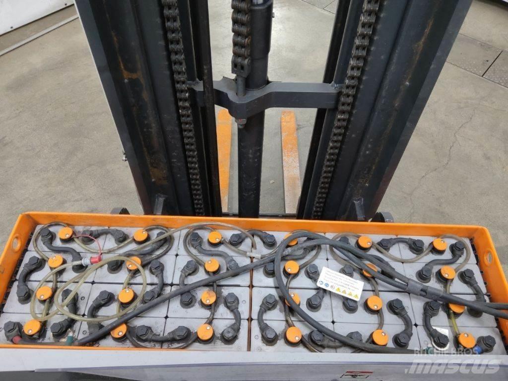 Still FM-X14 Ретрак/ Високоповдигач с изместване на вилката напред