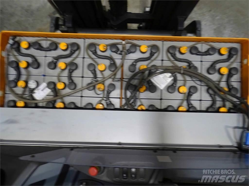 Still FM-X14 Ретрак/ Високоповдигач с изместване на вилката напред