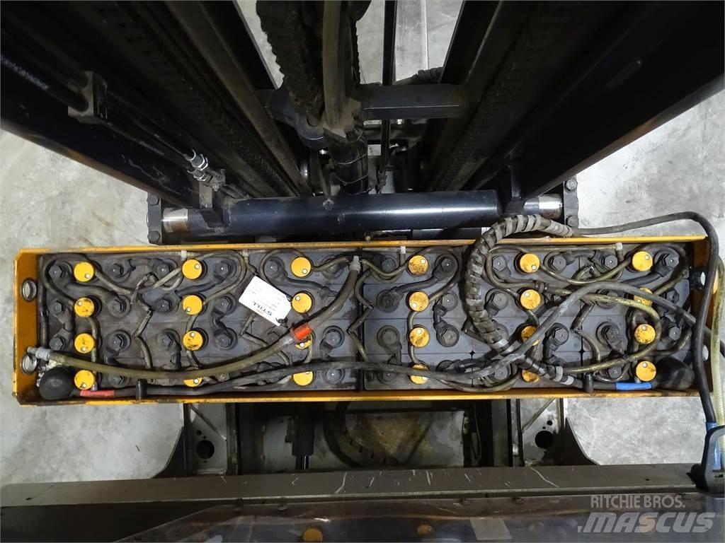 Still FM-X14 Ретрак/ Високоповдигач с изместване на вилката напред