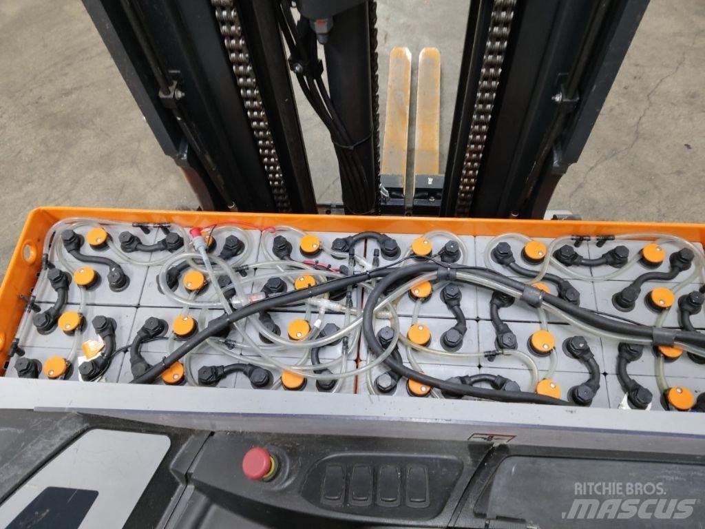 Still FM-X17 Ретрак/ Високоповдигач с изместване на вилката напред