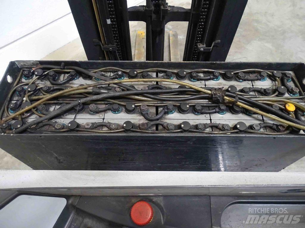 Still FM-X17 Ретрак/ Високоповдигач с изместване на вилката напред