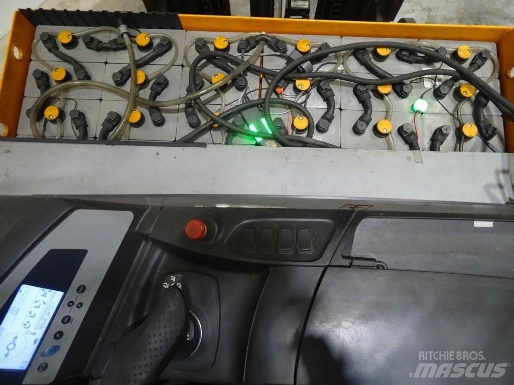 Still FM-X17 Ретрак/ Високоповдигач с изместване на вилката напред