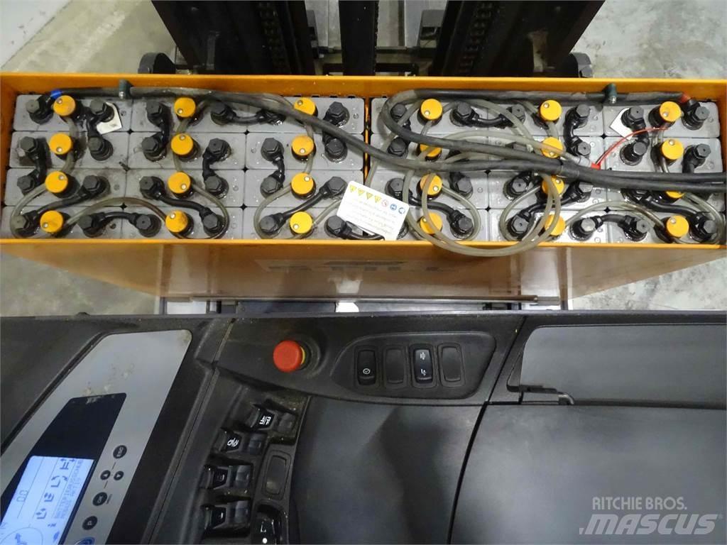 Still FM-X17 Ретрак/ Високоповдигач с изместване на вилката напред