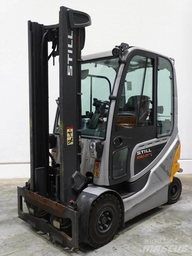 Still RX60-25/600 Електрически вилични кари-повдигачи