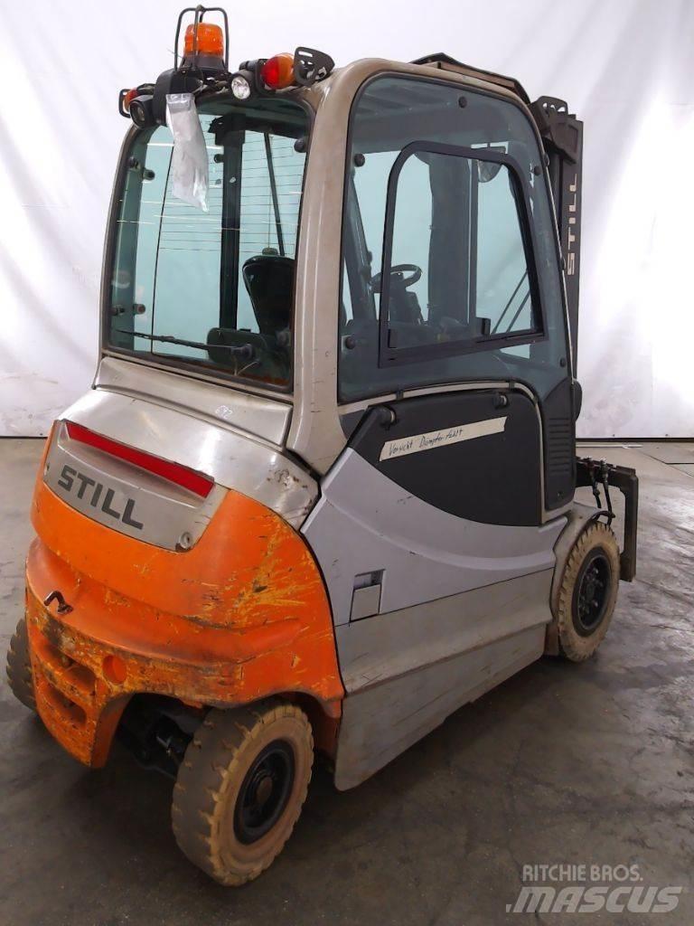 Still RX60-30L Електрически вилични кари-повдигачи