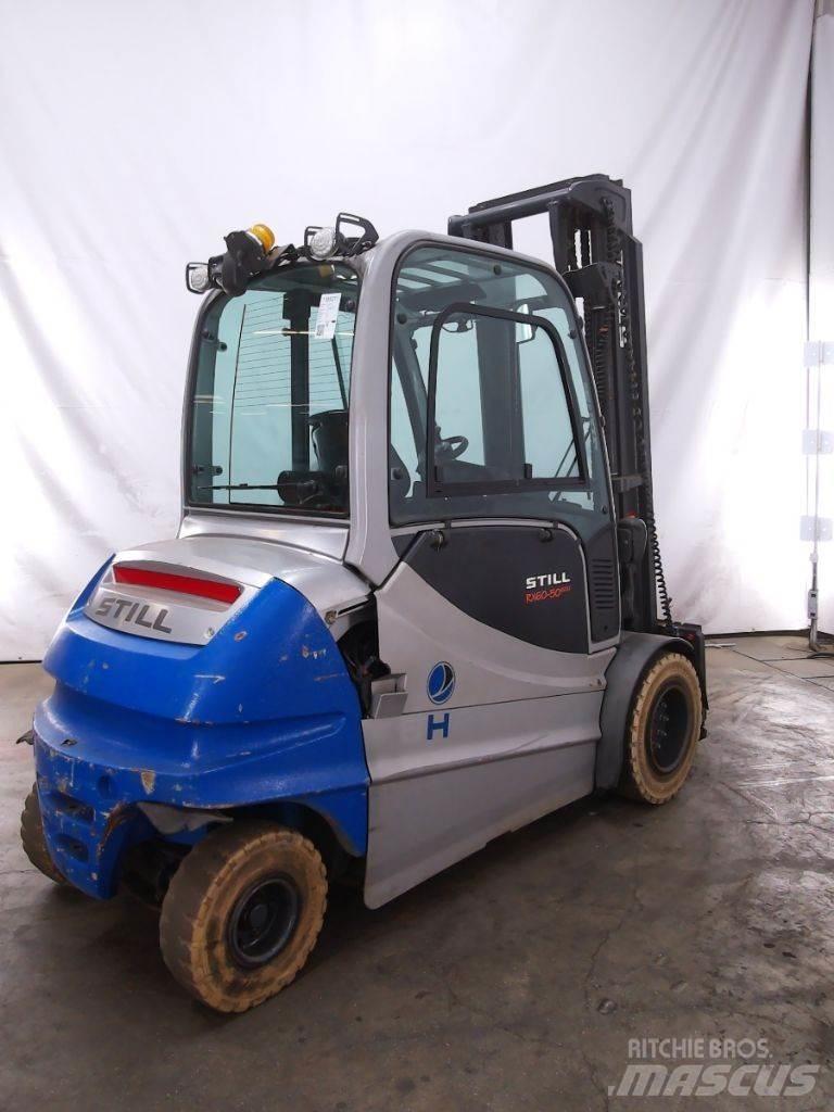 Still RX60-50/600 Електрически вилични кари-повдигачи