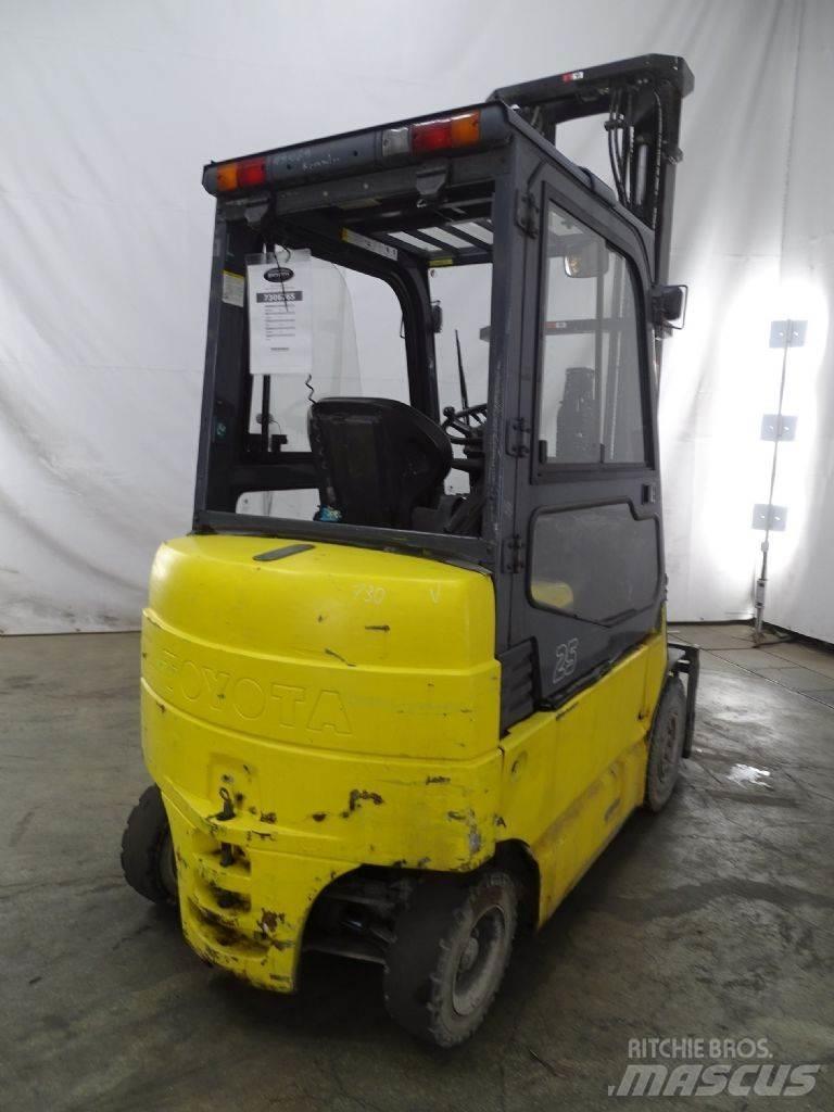 Toyota 7FBMF25 Електрически вилични кари-повдигачи