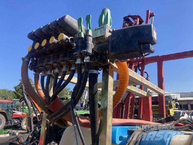  atasa 1000 L Прикачни пръскачки
