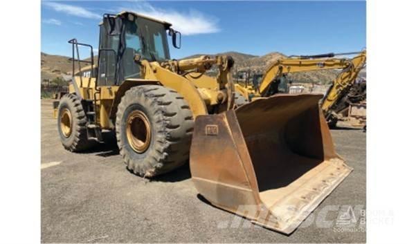 CAT 966G Колесни товарачи