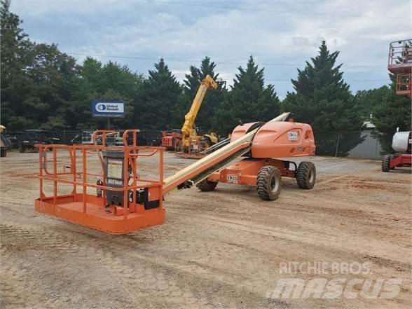 JLG 400S Телескопични повдигачи
