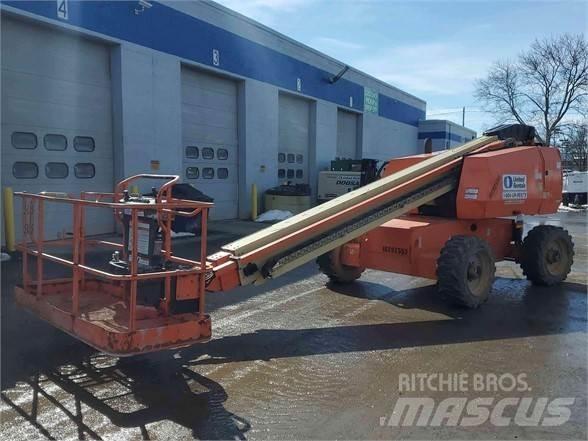 JLG 600S Телескопични повдигачи
