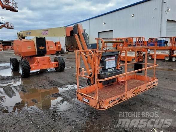 JLG 800AJ Съчленени стрелови подемници
