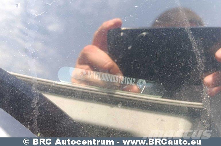 Renault Trafic Фургони
