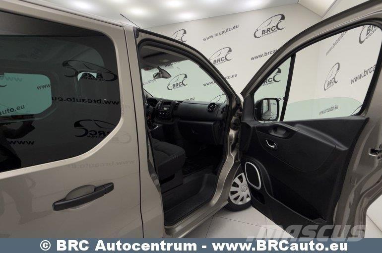 Renault Trafic Мини бусове