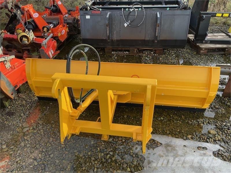  - - - Снегочистачки