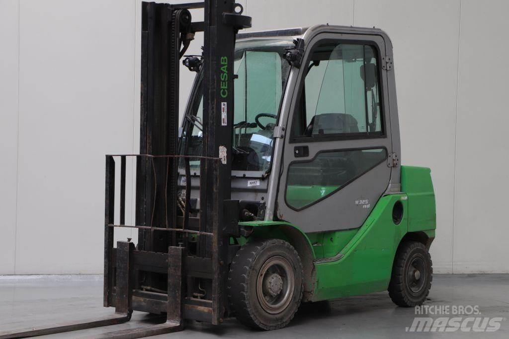 Cesab M325D Дизелови камиони
