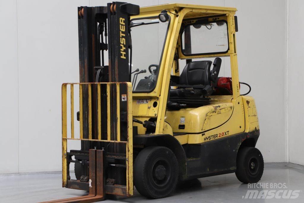 Hyster H2.0XT Камиони с АГУ