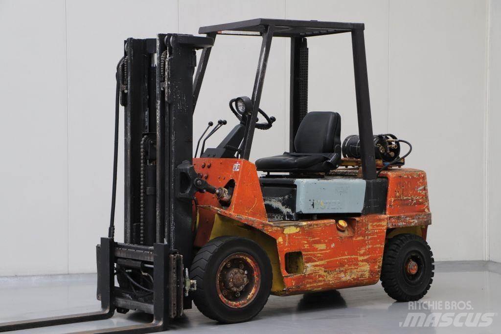 Hyster H2.50XL Камиони с АГУ